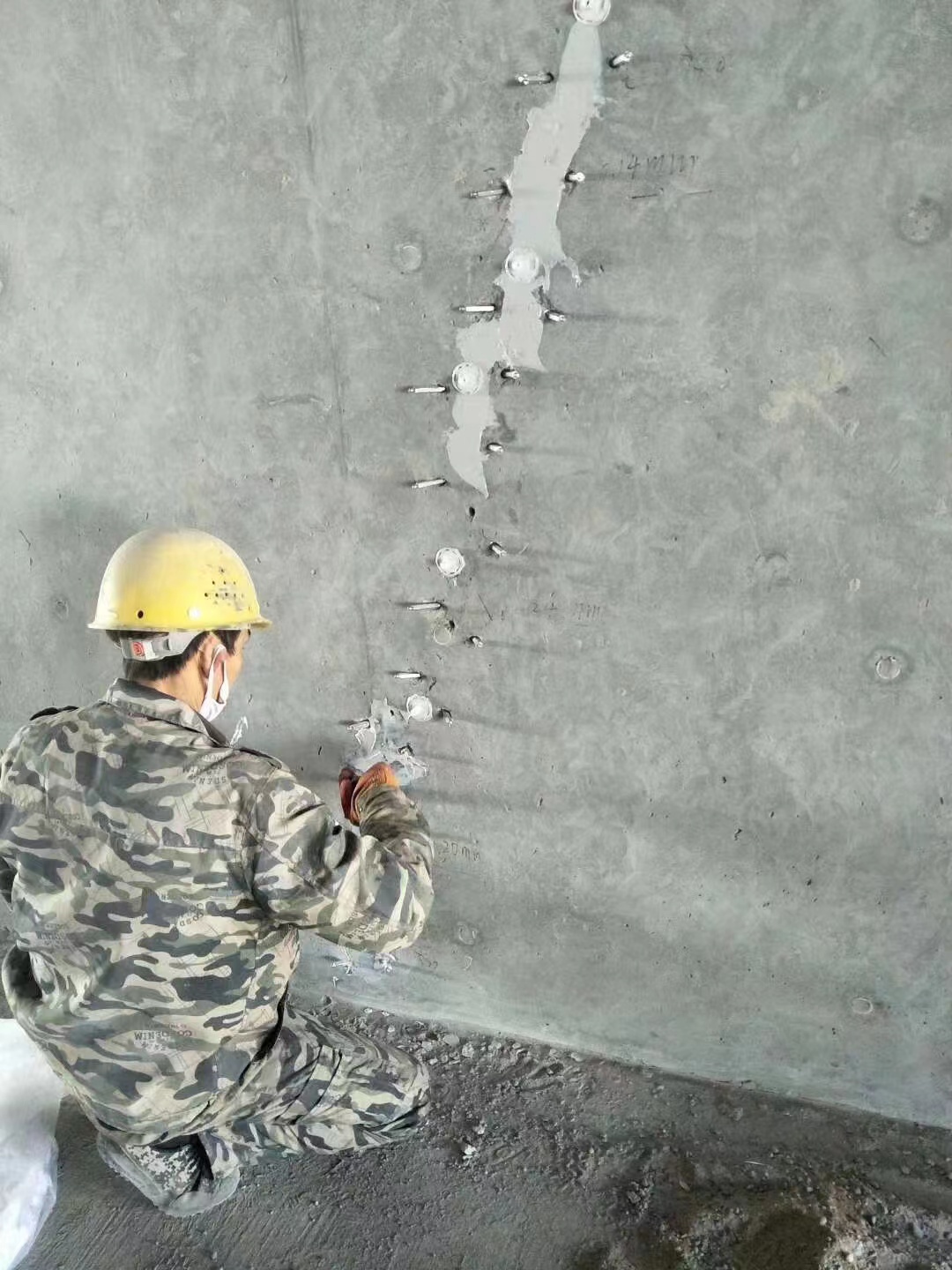桃源混凝土楼板裂缝加固施工的方案